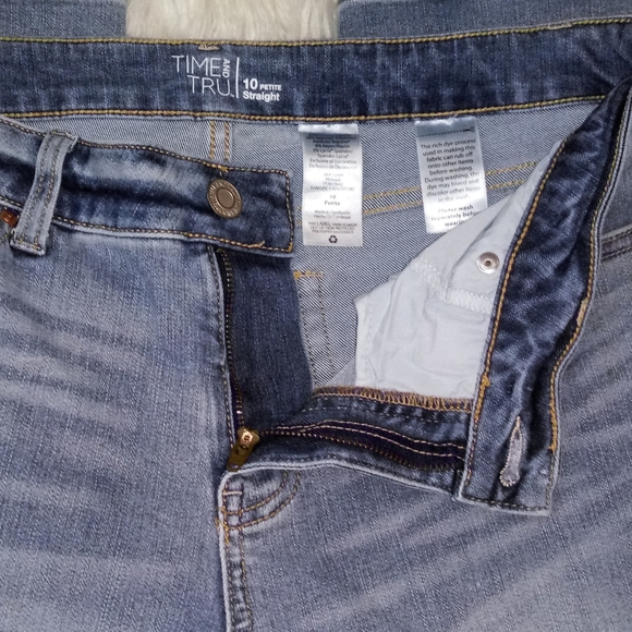 Time And Tru Petite Straight Jeans Size 10 - Picture 4 of 9